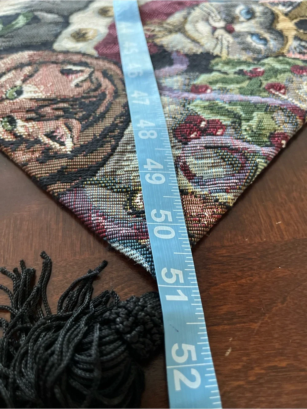 Cats & Kittens Christmas Tapestry Table Runner w/Tassels 52